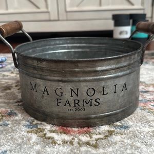 Magnolia Farms Container